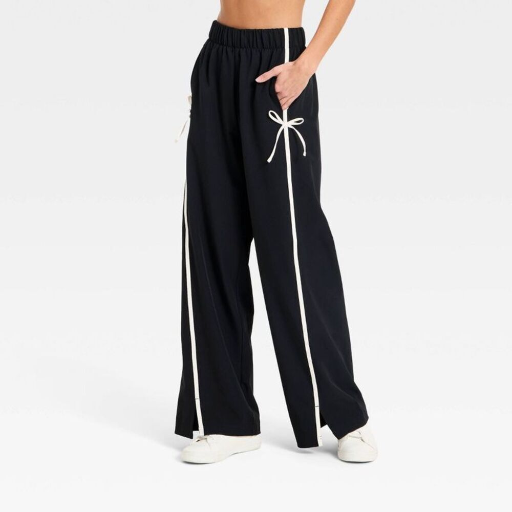 Women's Woven High-Rise Bow Track Pants - Black M